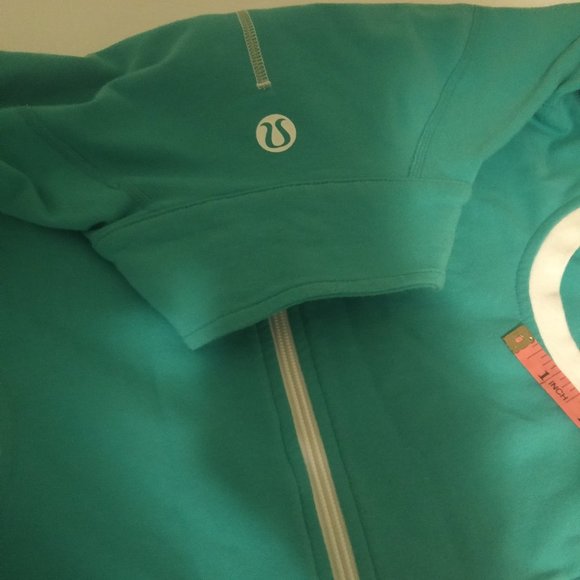 Lululemon Athletica Jacket 6 - Picture 14 of 16